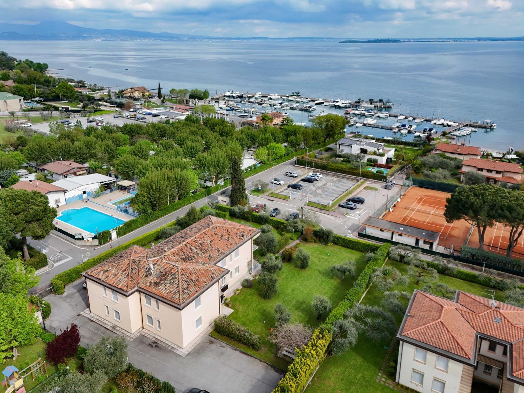 Appartamento Martina Moniga del Garda Exterior photo