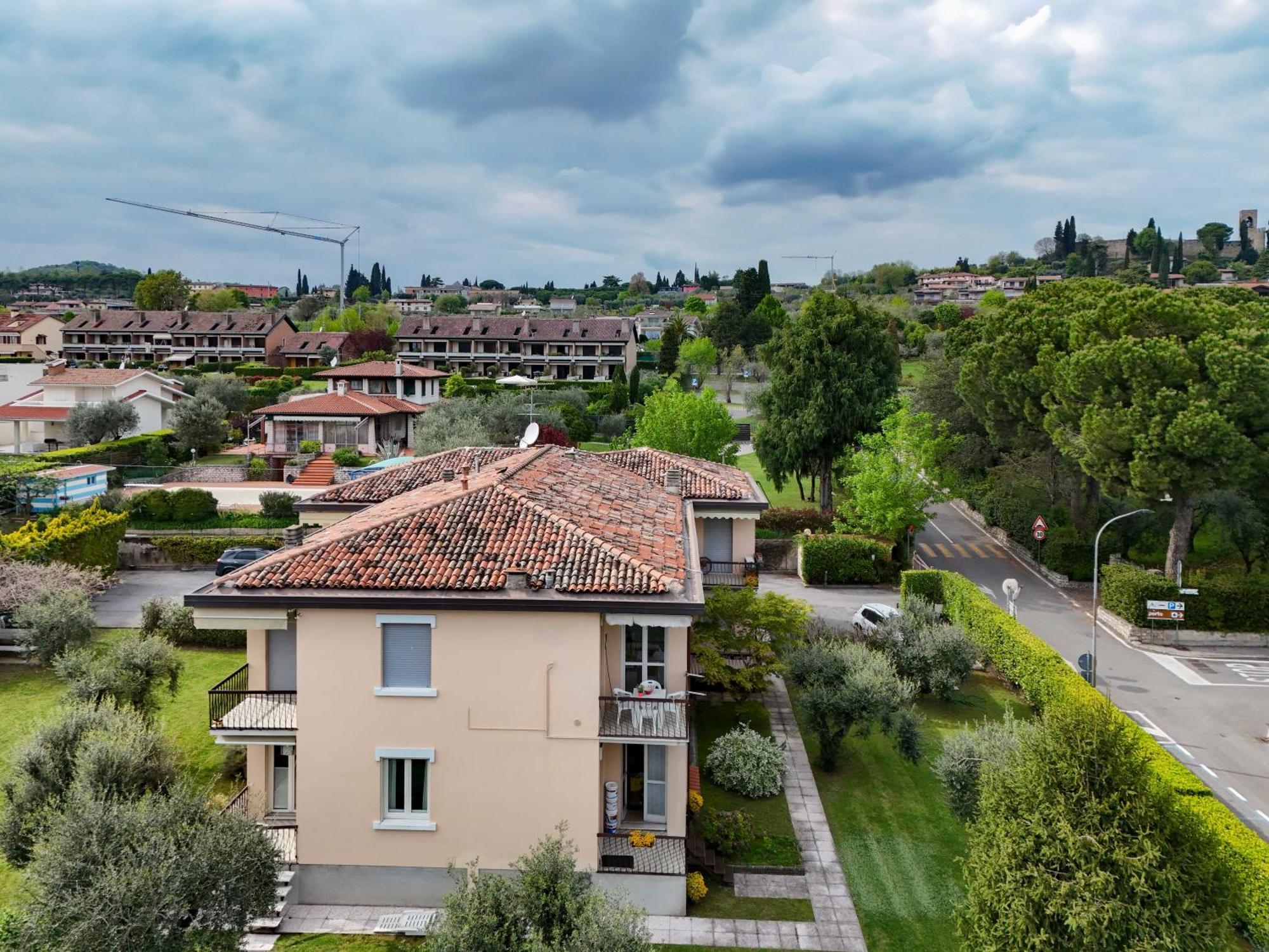 Appartamento Martina Moniga del Garda Exterior photo