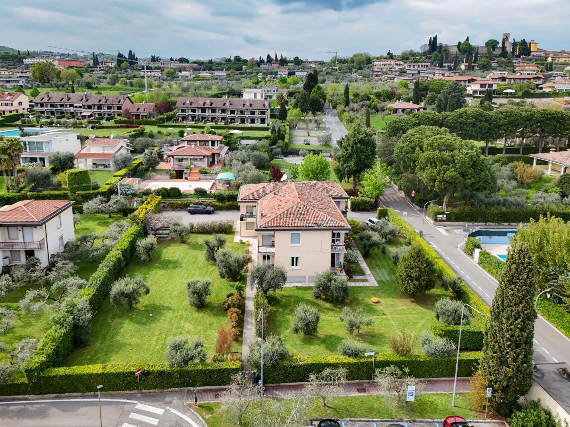 Appartamento Martina Moniga del Garda Exterior photo